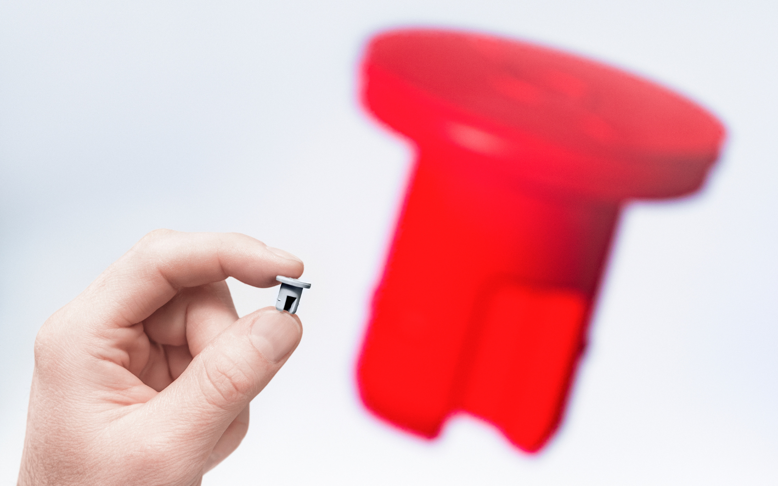 From Discovery to Delivery: Engineering Safe and Effective Pharmaceutical Packaging